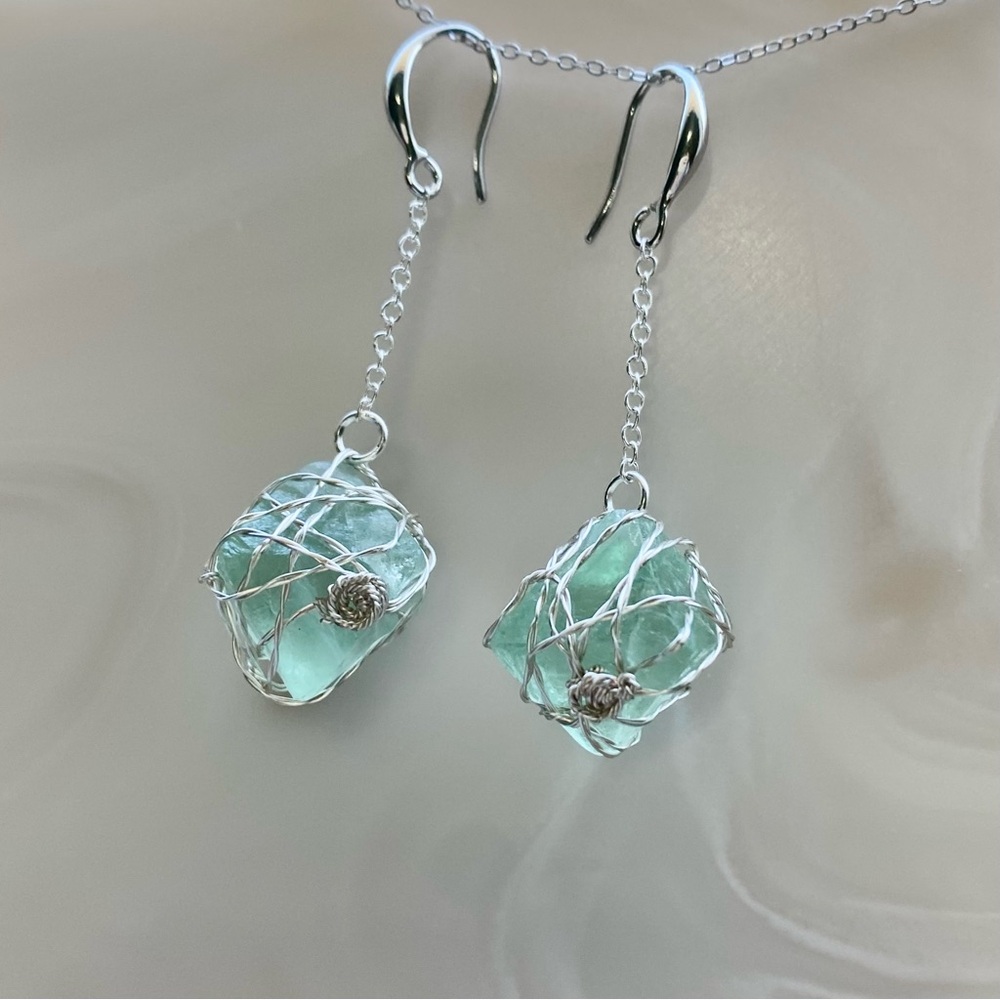 Silver and green Fluorite Octahedron Dangle Earrings E27